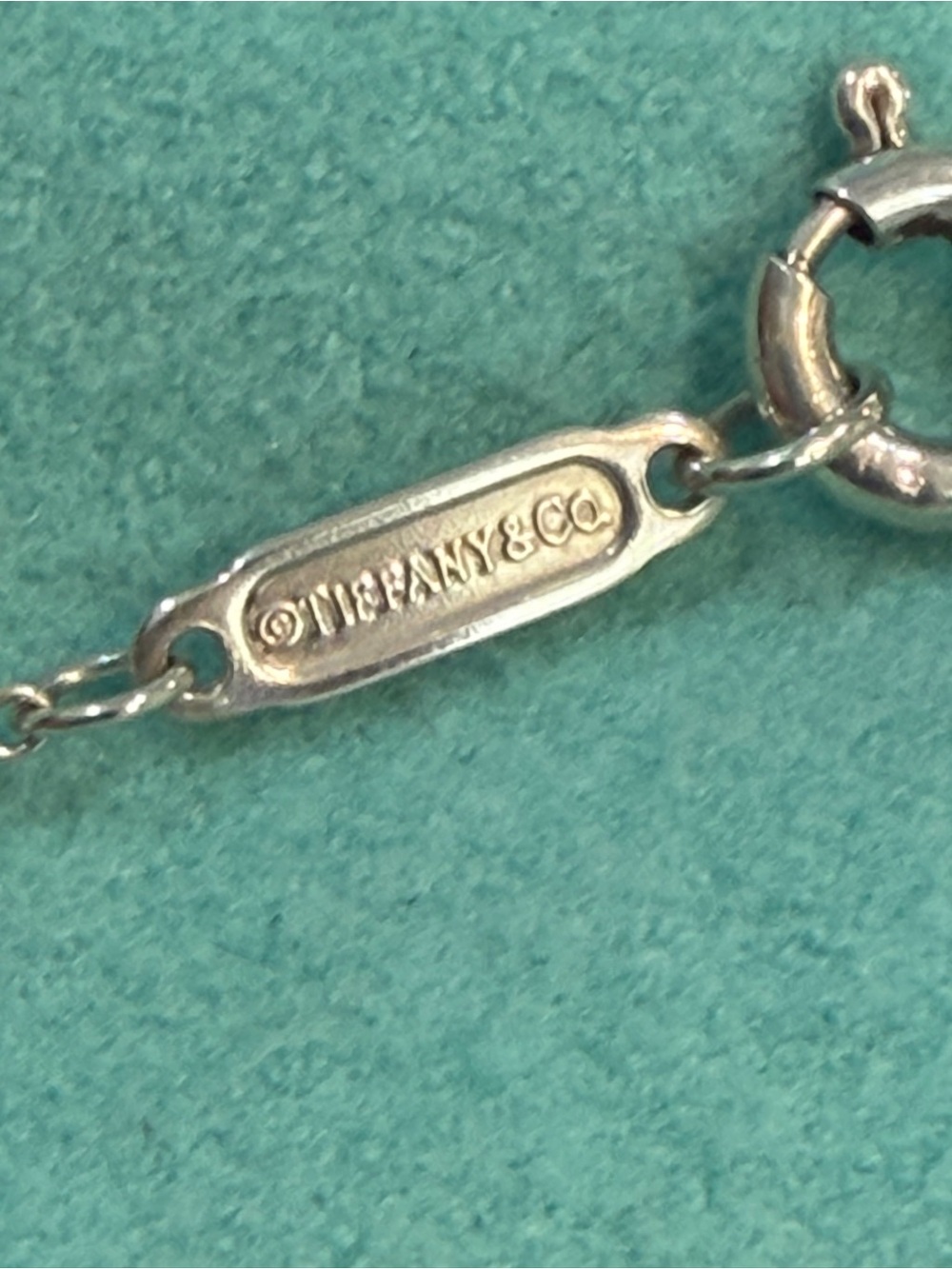 ✨ Tiffany & Co. Notes Letter "K" Round Disc Pendant Necklace 💕 - Picture 6 of 16